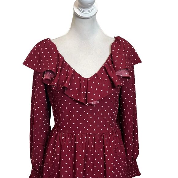 Welcome to my closet! - Picture 2 of 8